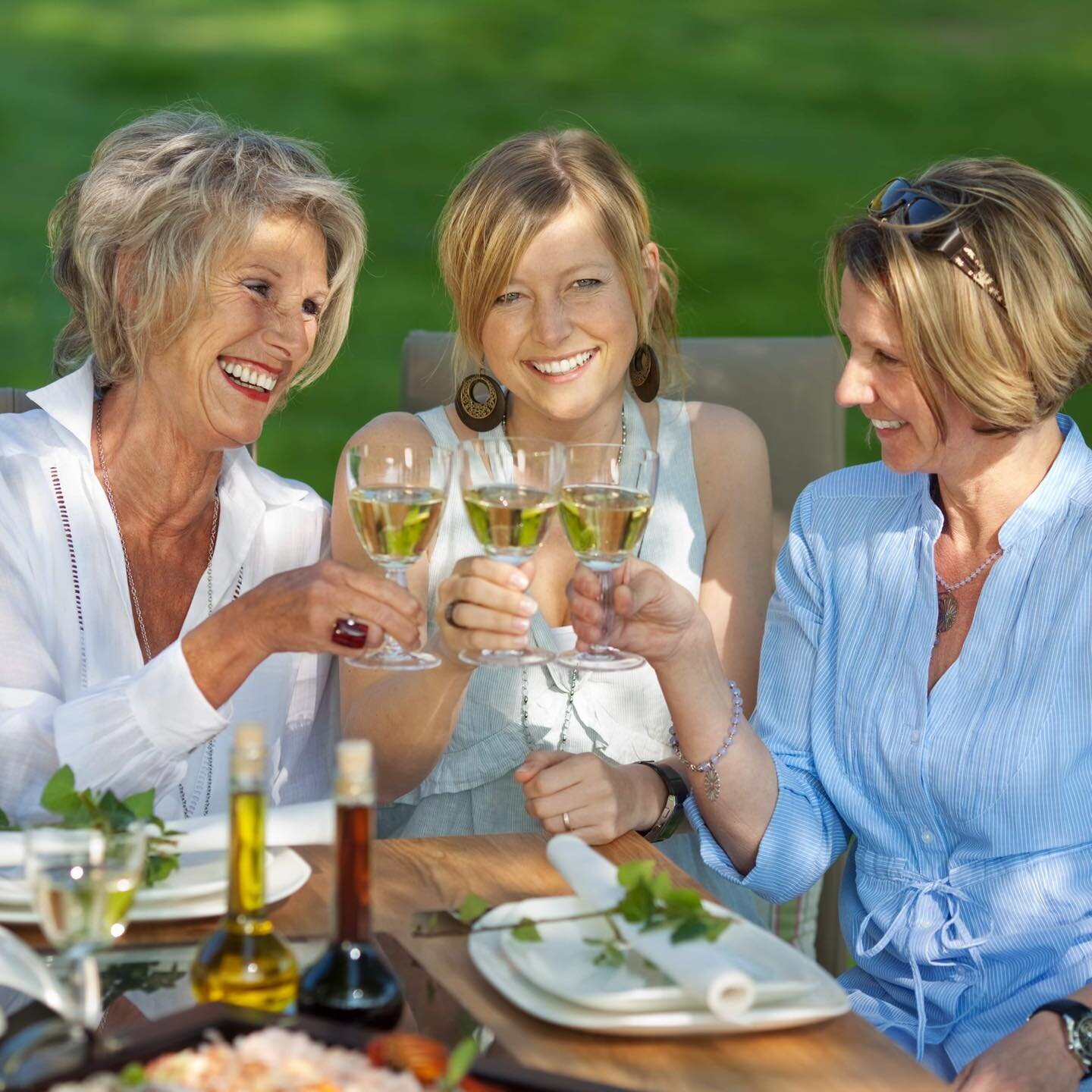 Cheers to all the moms out there! Today we're celebrating you and all that you do. Wishing each and every mom a very special Mother's Day! 🥂
.
.
.
#mothersday #flightshagermantastingroom #flightshagerman #goodingidaho #twinfallsidaho #hagermanidaho 